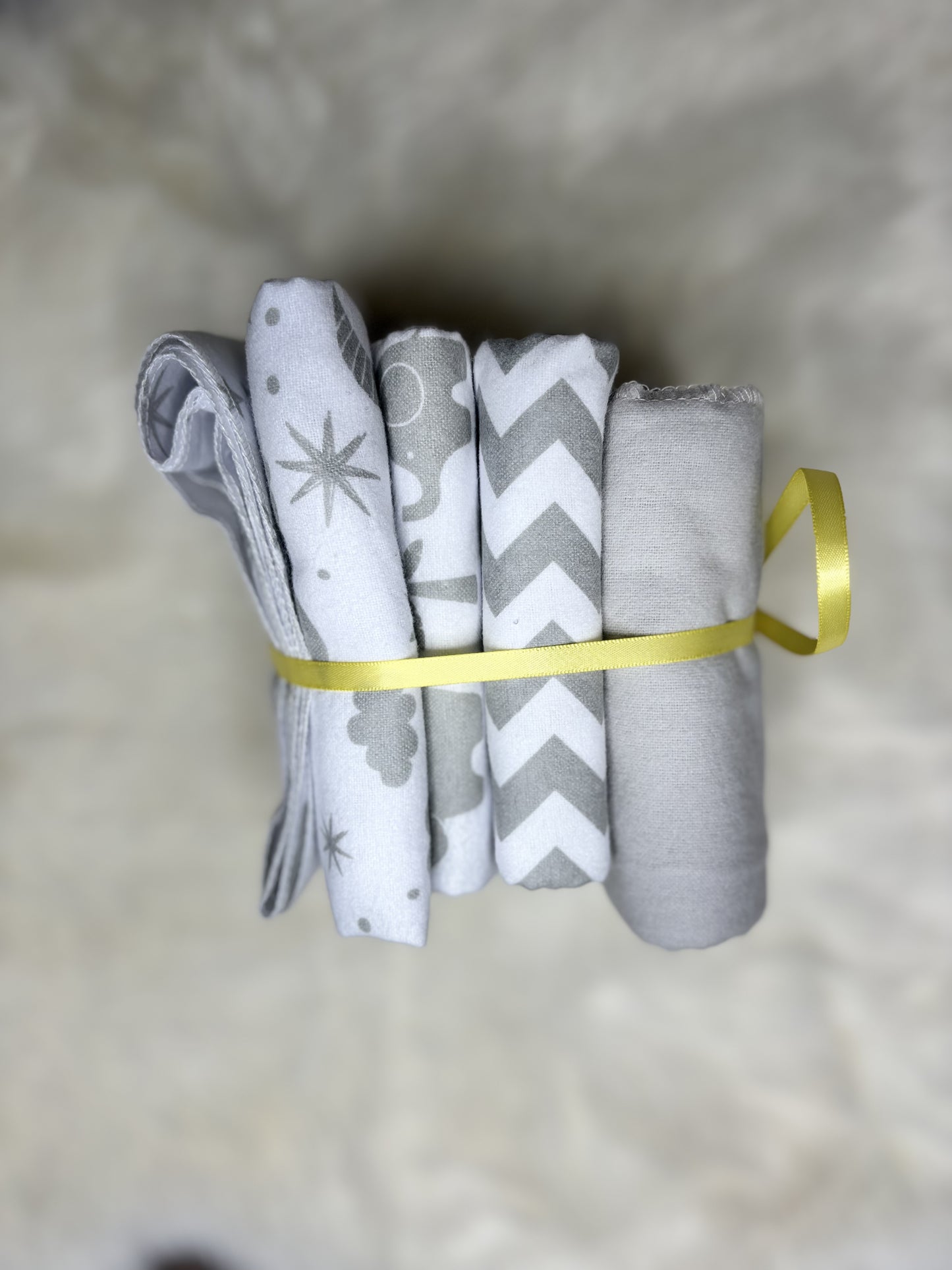 Giraffe, ZigZag, Safari, & Stars Receiving Blankets 4pc. Set