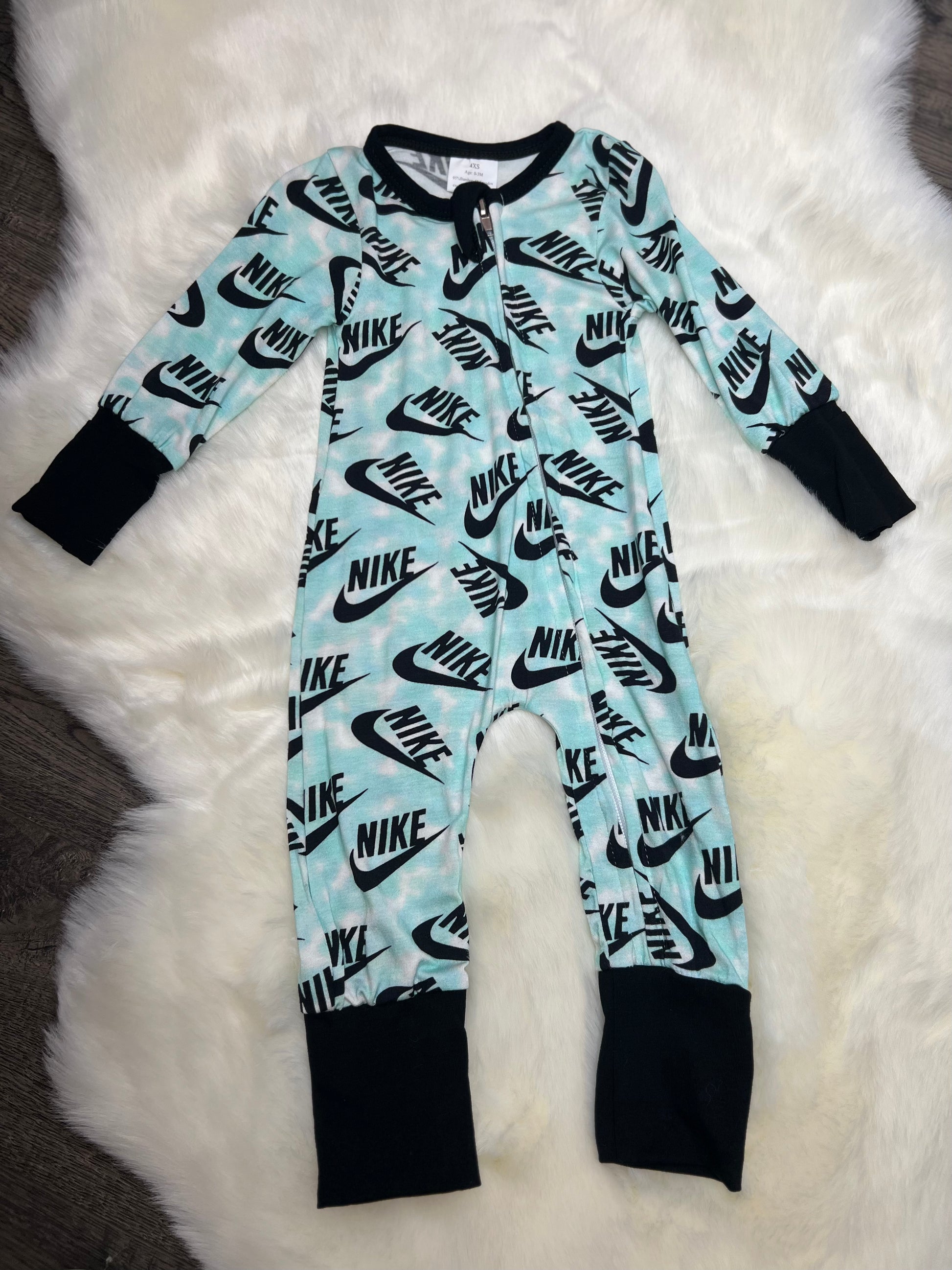 Baby onesies nike shop